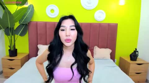 Snapshot of jennifer_munoz chatting on September 20, 1:30 am Jennifer online show from September 20, 1:30 am