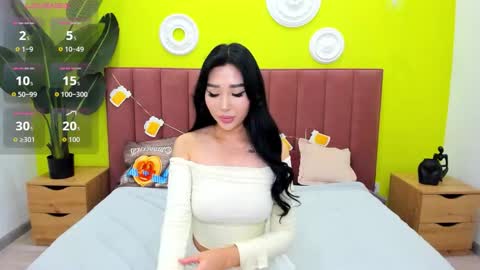 Snapshot of jennifer_munoz chatting on September 25, 2:40 am Jennifer online show from September 25, 2:40 am