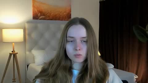 Jennifer online show from September 30, 9:03 pm