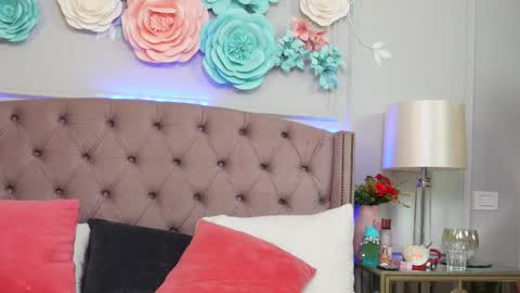 JenniferLovve online show from November 8, 6:16 am