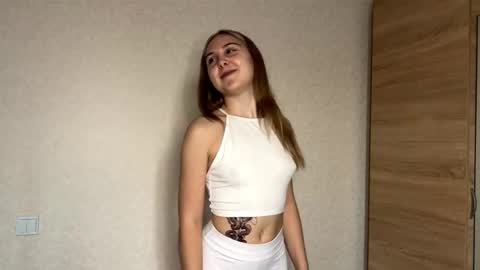 Snapshot of jennimarquis chatting on October 7, 2:35 pm Emilia online show from October 7, 2:35 pm