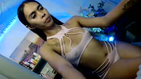 PRETTY JENNY online show from March 16, 6:39 am