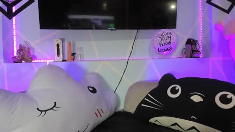 Jenny noa online show from March 11, 7:25 pm