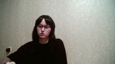 JennyOlset online show from June 26, 10:32 am