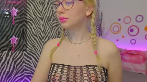   JennyShow online show from March 19, 7:03 am