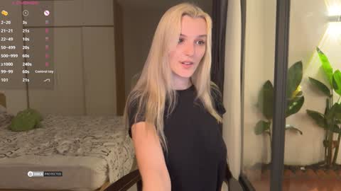 Jen  online show from December 12, 5:04 pm