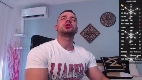 Snapshot of jeremylowe chatting on January 16, 4:39 pm Jeremy Lowe online show from January 16, 4:39 pm