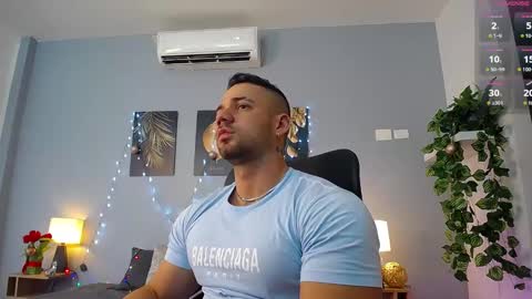 Snapshot of jeremylowe chatting on December 24, 4:51 pm Jeremy Lowe online show from December 24, 4:51 pm