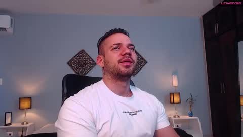 Snapshot of jeremylowe chatting on January 10, 1:09 pm Jeremy Lowe online show from January 10, 1:09 pm