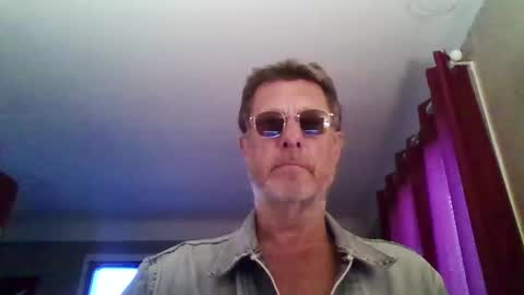 jerflor online show from March 26, 5:51 pm