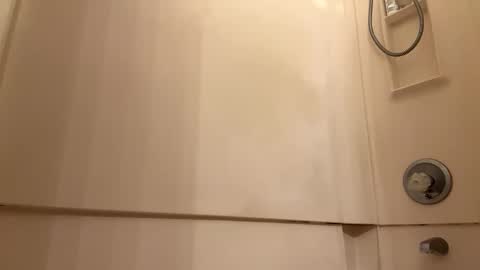 jerrysauce online show from October 18, 9:46 am