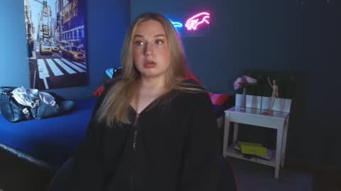 jes_solar online show from September 26, 11:40 am