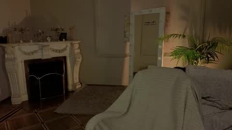 jes_solar online show from February 5, 10:02 pm