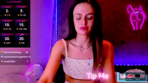 Jess online show from April 4, 11:45 pm