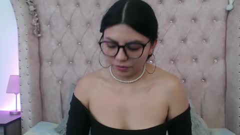 Snapshot of jessica_carter_ chatting on September 29, 5:23 pm Jessica online show from September 29, 5:23 pm