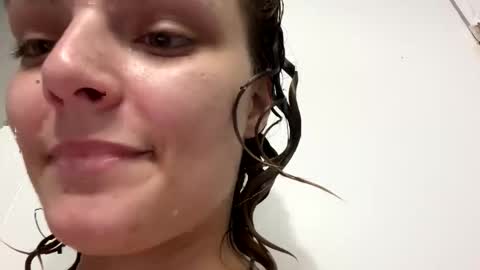 jessicaa6999 online show from April 21, 2:48 am