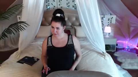 jessicaevanse online show from November 25, 10:25 am