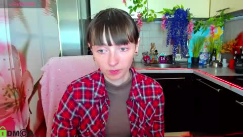 jessicaforris online show from March 12, 8:29 am