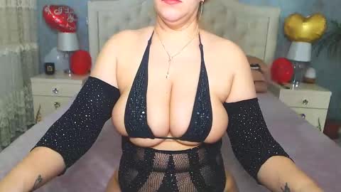 Snapshot of jessicalove20 chatting on February 23, 6:28 am single mommy online show from February 23, 6:28 am