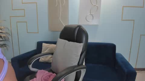 Snapshot of jessicawilliams1 chatting on March 11, 1:23 pm JESS online show from March 11, 1:23 pm