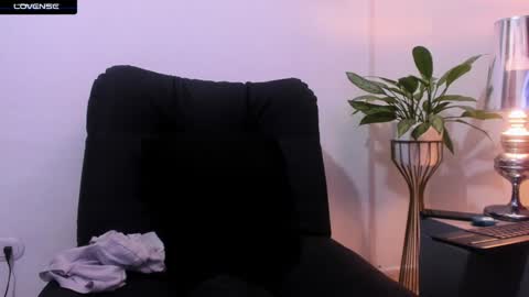 Snapshot of jessid_cutson chatting on January 27, 6:08 am Jessid online show from January 27, 6:08 am