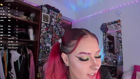 Snapshot of jessie_williams_01 chatting on January 23, 7:40 pm Your Sweet Angel online show from January 23, 7:40 pm