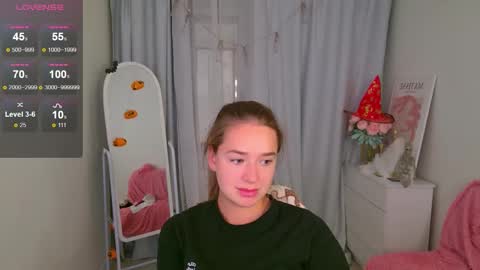 Snapshot of jessiestarz chatting on October 24, 2:07 pm Jessi online show from October 24, 2:07 pm