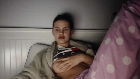 jessieryan online show from December 18, 4:08 am