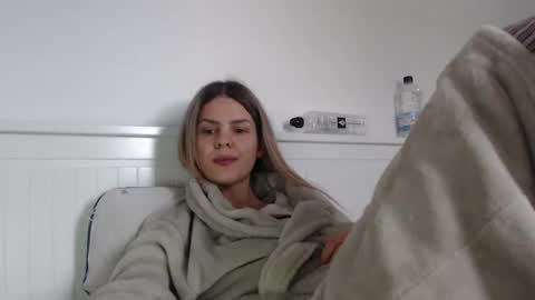 jessieryan online show from October 19, 5:34 am