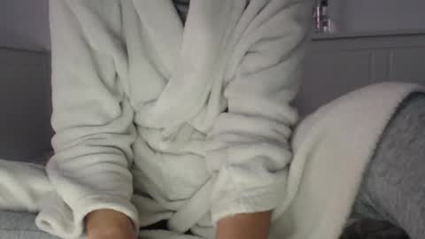 jessieryan online show from October 7, 4:19 am