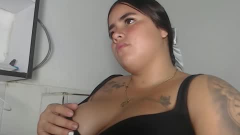 jessik_lov3 online show from April 22, 4:08 am