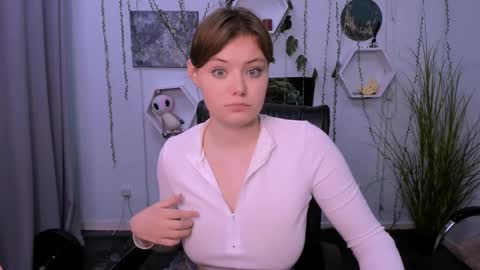 Jessi online show from December 12, 5:10 am