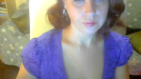 Snapshot of jessjess4you chatting on October 13, 4:03 am jessjess4you online show from October 13, 4:03 am