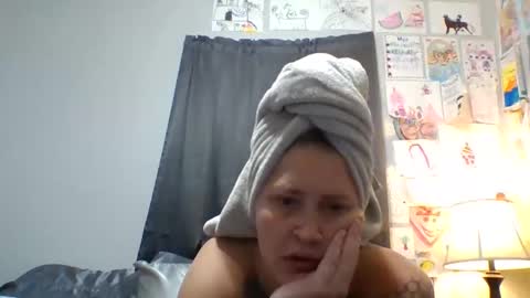 Snapshot of jesskay420 chatting on October 23, 10:17 am Jesskay420 online show from October 23, 10:17 am