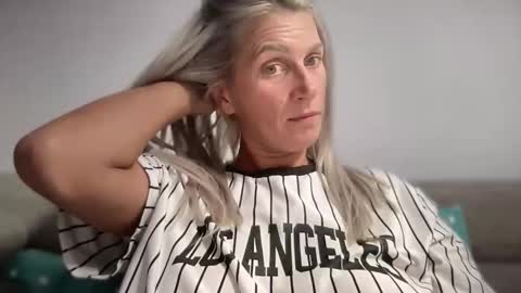Snapshot of jessye_vega chatting on October 16, 6:51 pm Jessye online show from October 16, 6:51 pm