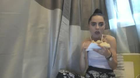 Jessy online show from October 24, 3:02 pm