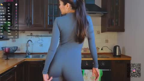 Snapshot of jettablock chatting on September 29, 3:27 am Hi all. My name is Naomi and Im glad to see you in my room online show from September 29, 3:27 am