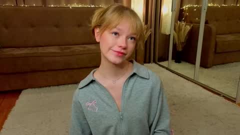 Gwen online show from January 16, 8:34 am