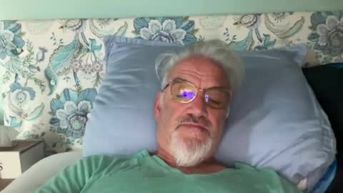 jewlronny online show from August 3, 6:15 am