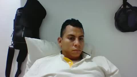 jhan1995 online show from September 16, 2:57 am