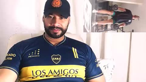 En moreno online show from March 1, 1:59 pm