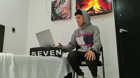 Snapshot of jhongrey2 chatting on February 25, 4:57 pm jhon online show from February 25, 4:57 pm