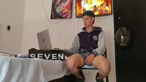 Snapshot of jhongrey2 chatting on February 7, 3:08 pm jhon online show from February 7, 3:08 pm