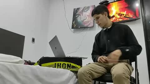 Snapshot of jhongrey2 chatting on January 28, 8:36 pm jhon online show from January 28, 8:36 pm