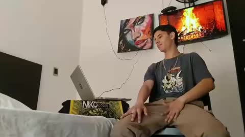 Snapshot of jhongrey2 chatting on January 30, 3:19 pm jhon online show from January 30, 3:19 pm