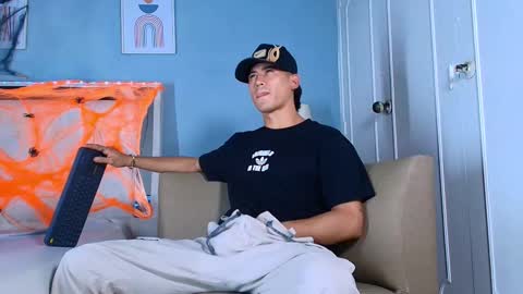 Jhon online show from October 5, 7:32 pm