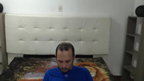 jhontorres018 online show from November 19, 4:01 am