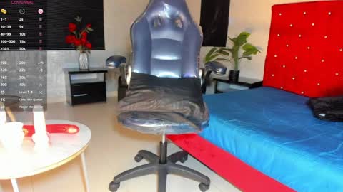 jhonymiller online show from April 12, 9:52 pm