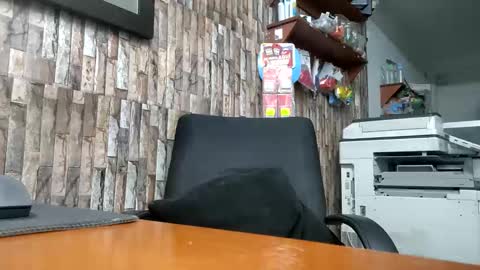 Snapshot of jhosuamoore2 chatting on October 7, 10:39 pm jhosuamoore2 online show from October 7, 10:39 pm