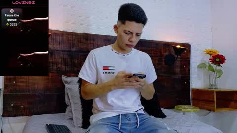 Snapshot of jhosuavega chatting on October 1, 2:21 am jhosuavega online show from October 1, 2:21 am